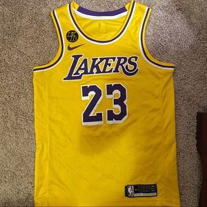 LeBron James Los Angeles Lakers Nike 2020/21 Swingman Jersey Gold - Icon Edition